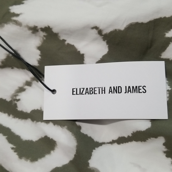 Elizabeth and James Boho Pattern Off Shoulder Top. S - Picture 10 of 13